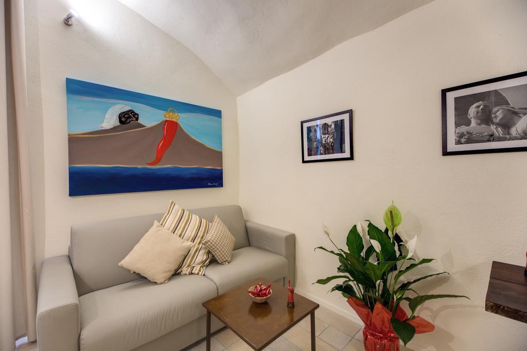 Vico Street Apartment Наполи Стая снимка