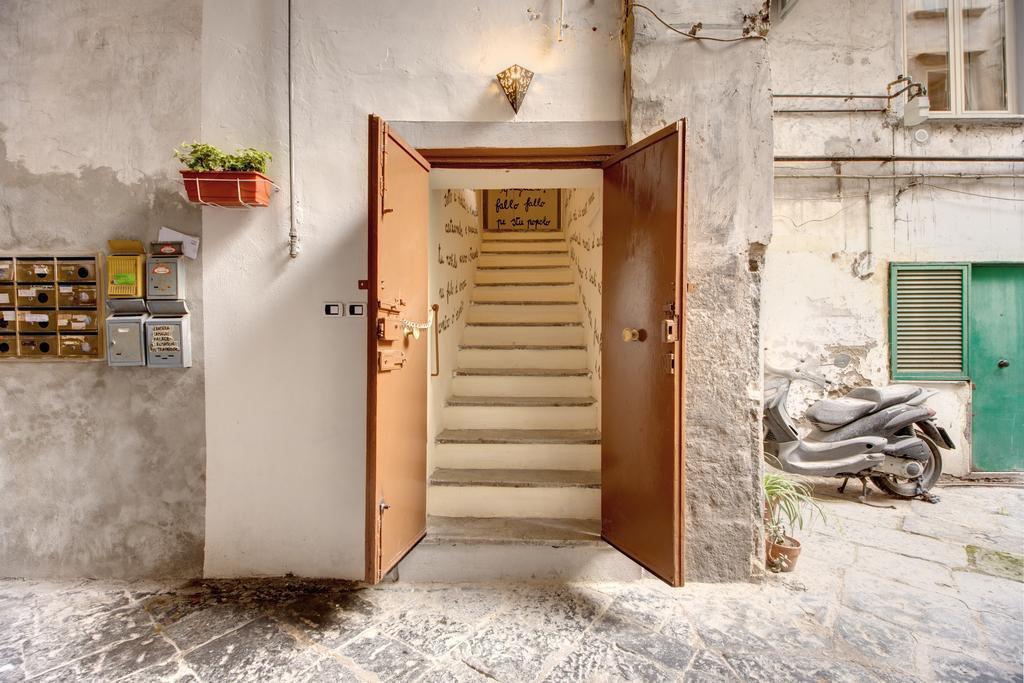 Vico Street Apartment Наполи Екстериор снимка